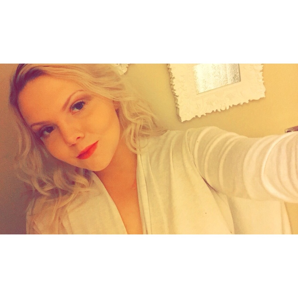 Meet your Posher, Olivia